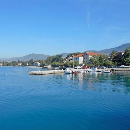 Sea & Stone Apartamento Kaštela